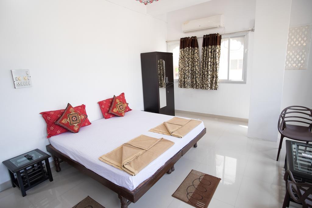 Devi Vilas Guest House أُودايبور المظهر الخارجي الصورة
