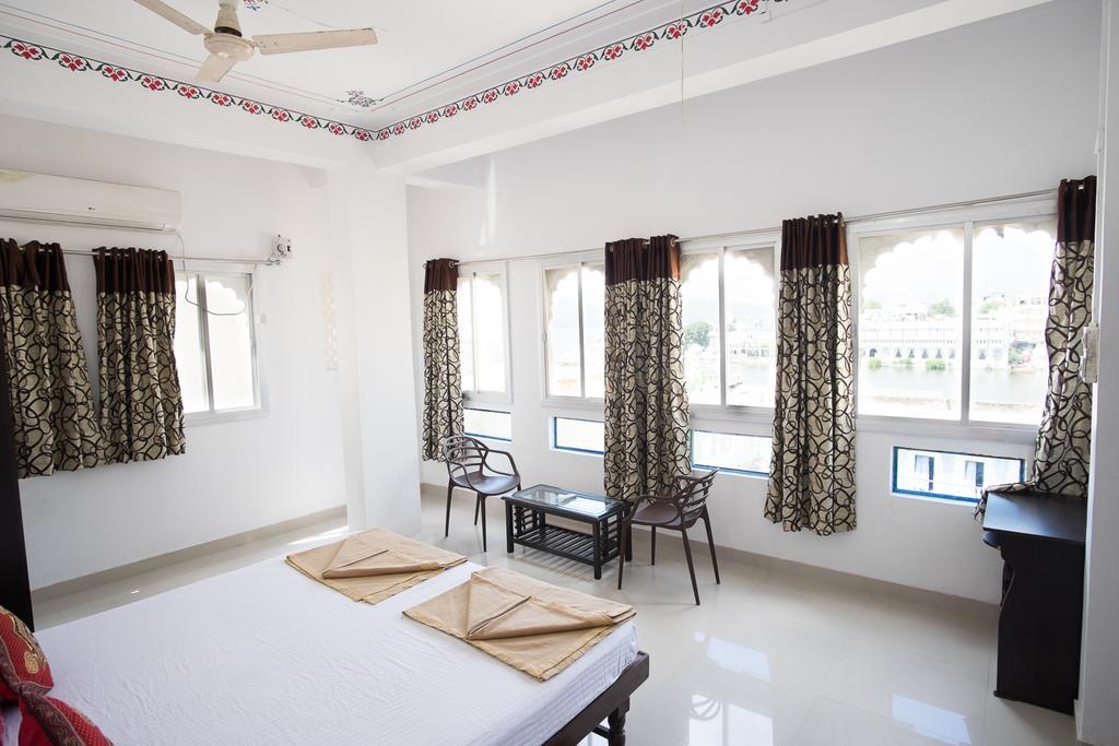 Devi Vilas Guest House أُودايبور المظهر الخارجي الصورة