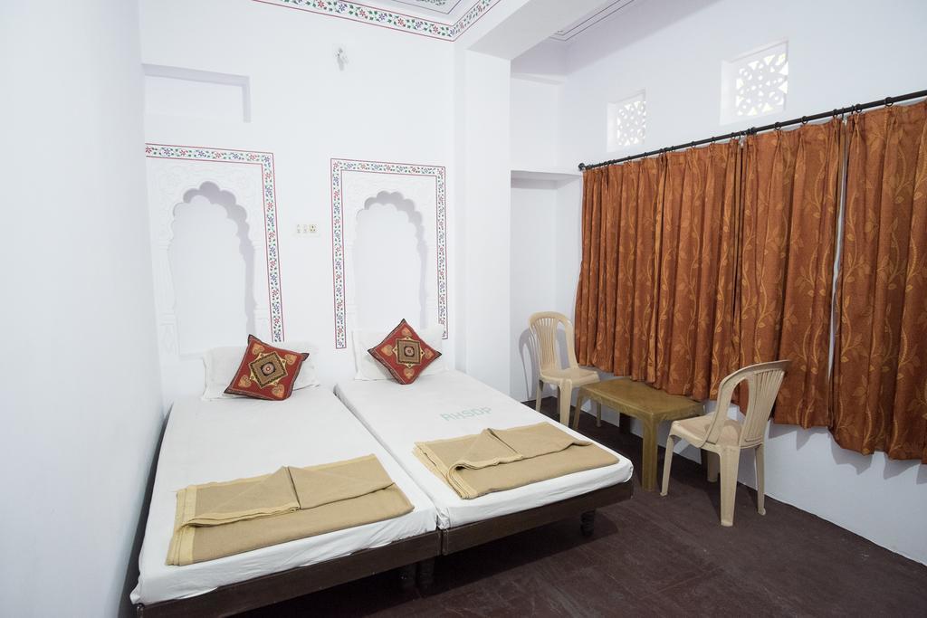 Devi Vilas Guest House أُودايبور المظهر الخارجي الصورة