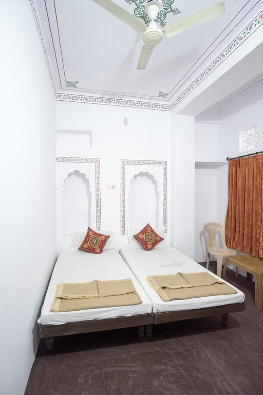 Devi Vilas Guest House أُودايبور المظهر الخارجي الصورة